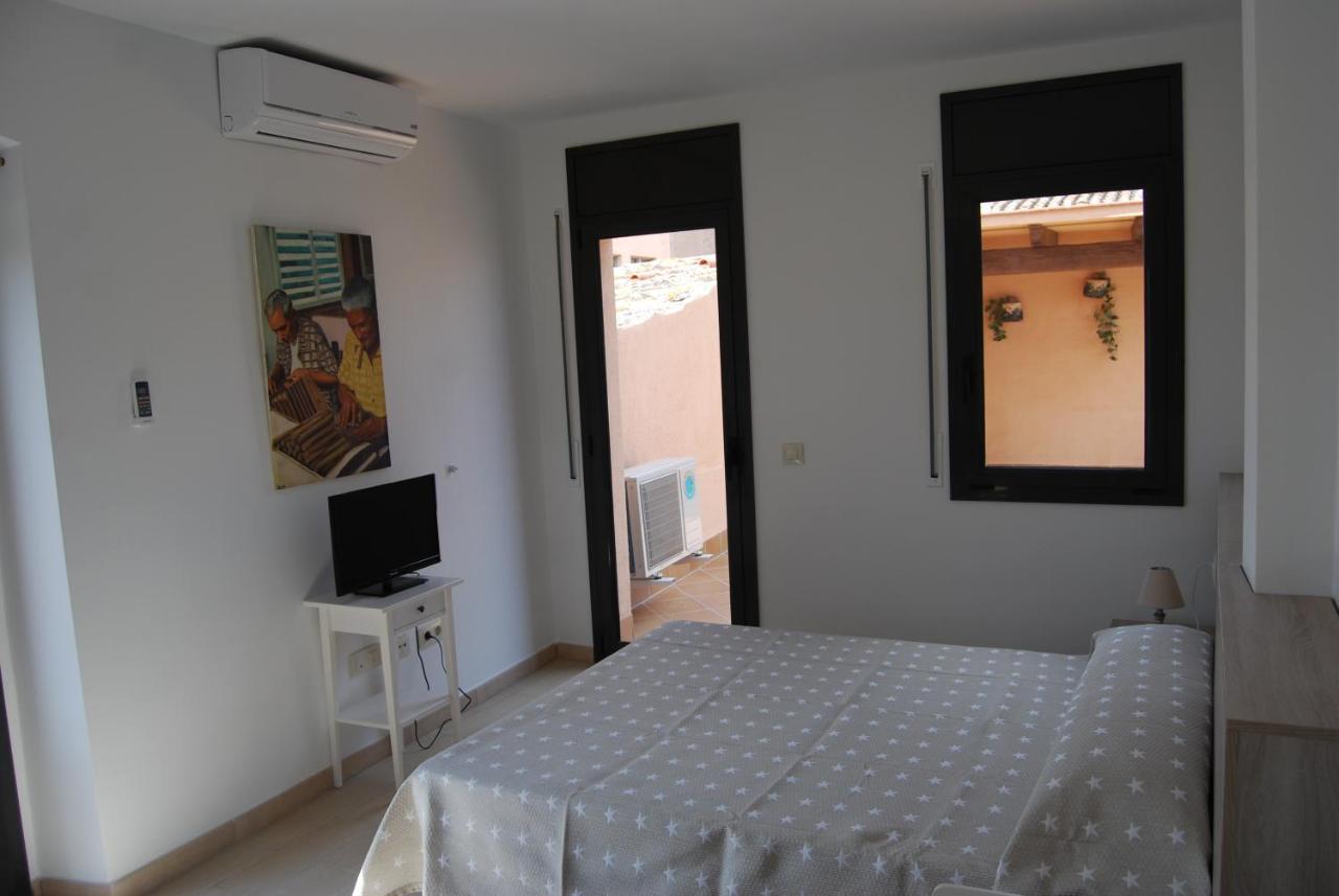 Apartaments Fonda Comerc Torroella De Montgri Exterior photo