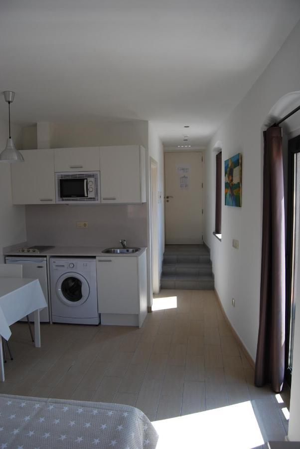 Apartaments Fonda Comerc Torroella De Montgri Exterior photo