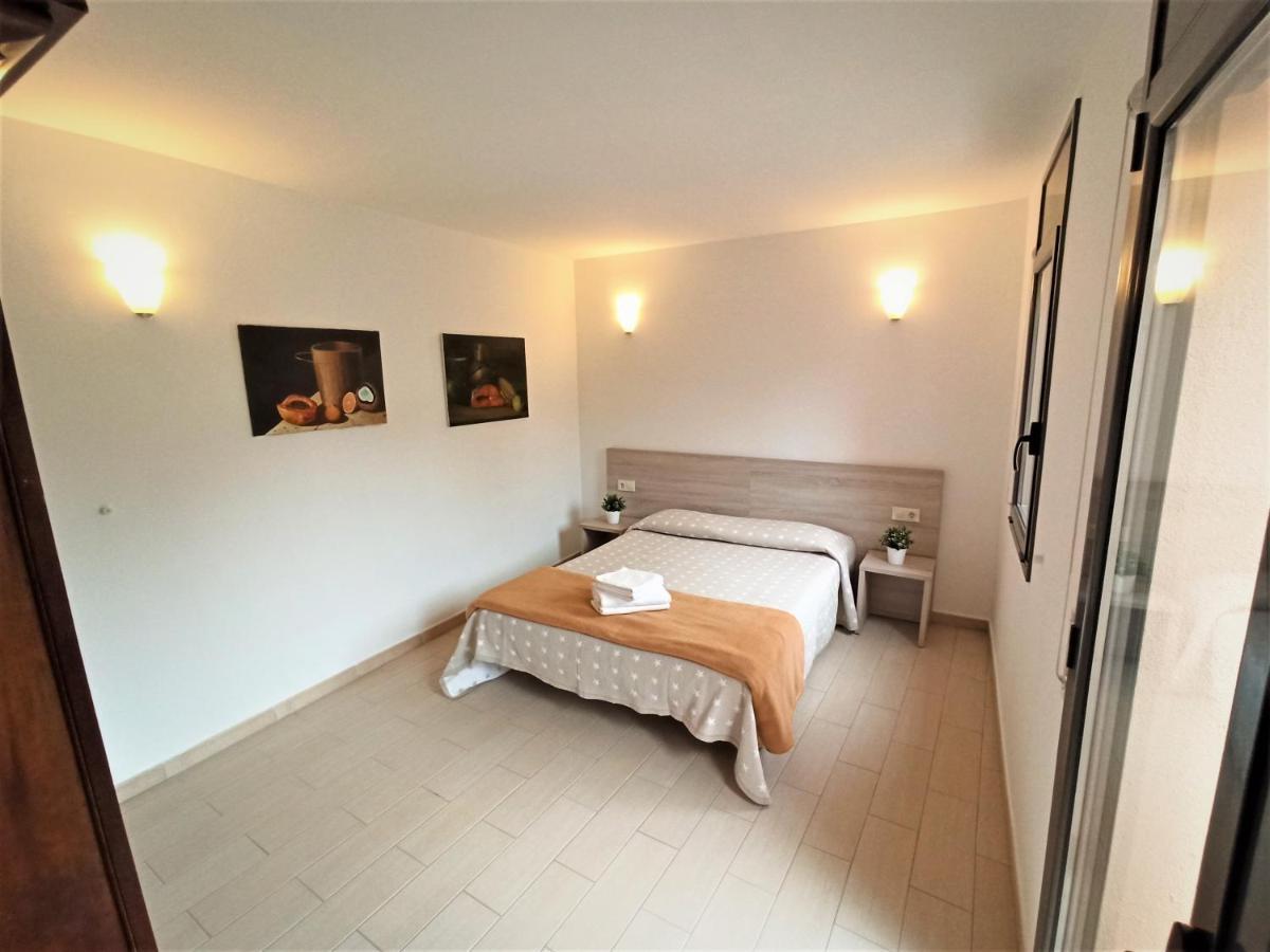 Apartaments Fonda Comerc Torroella De Montgri Exterior photo