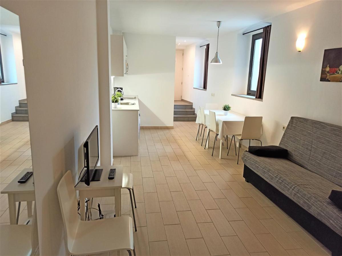Apartaments Fonda Comerc Torroella De Montgri Exterior photo