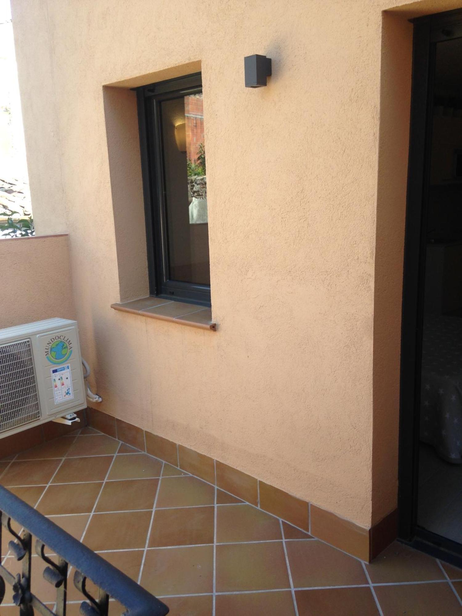 Apartaments Fonda Comerc Torroella De Montgri Exterior photo